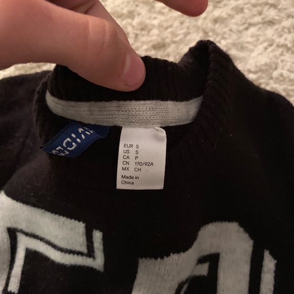 Sweater - Picture 2 of 2